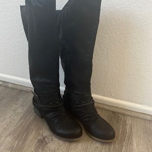 Faux leather black boots